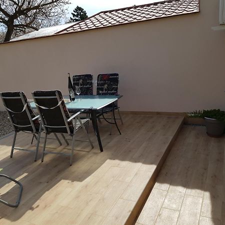 Apartmán s vinným sklepem VIKTORIE Pouzdřany Pouzdrany Exterior foto